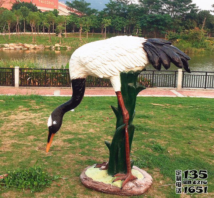 景區創意玻璃鋼仿真動物仙鶴雕塑 景區創意玻璃鋼仿真動物仙鶴雕塑