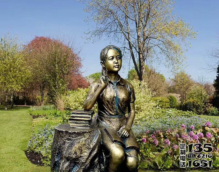 草坪園林創(chuàng)意玻璃鋼仿銅讀書人物雕塑 草坪園林創(chuàng)意玻璃鋼仿銅讀書人物雕塑