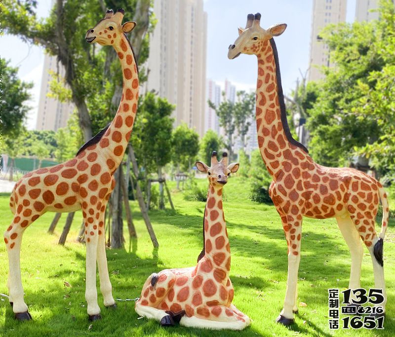 戶(hù)外公園玻璃鋼仿真動(dòng)物長(zhǎng)頸鹿雕塑 戶(hù)外公園玻璃鋼仿真動(dòng)物長(zhǎng)頸鹿雕塑