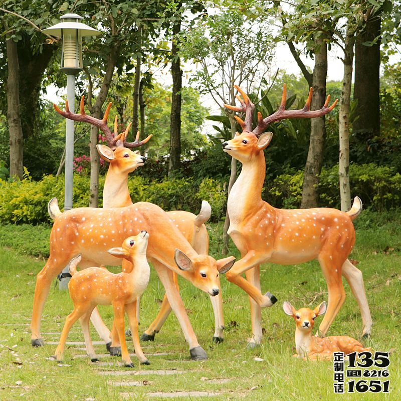 戶外草坪玻璃鋼仿真梅花鹿雕塑 戶外草坪玻璃鋼仿真梅花鹿雕塑